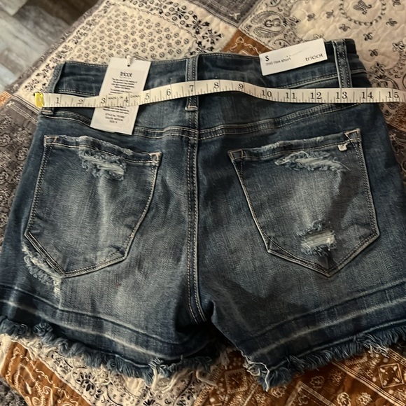 Distressed denim shorts - Picture 5 of 10